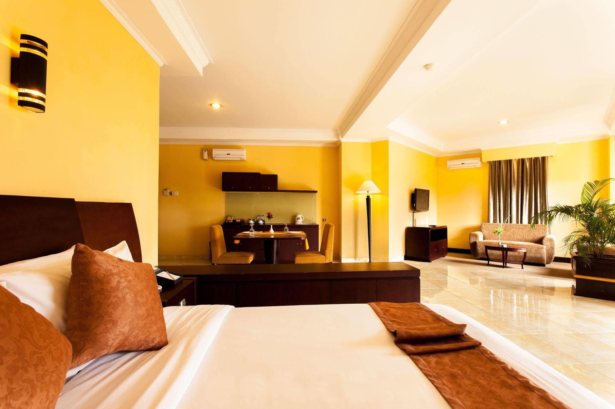 Aston Niu Manokwari Hotel & Conference Center Exterior foto