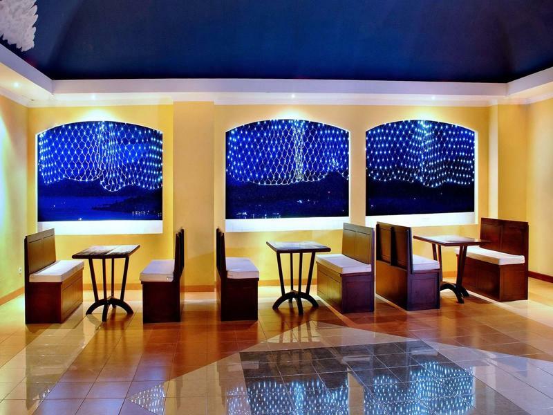Aston Niu Manokwari Hotel & Conference Center Exterior foto